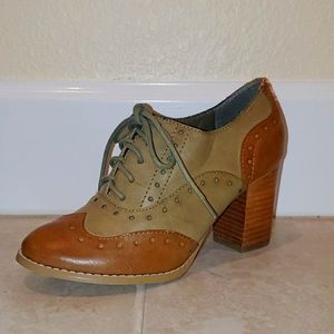 Dark Academia Vintage Pumps